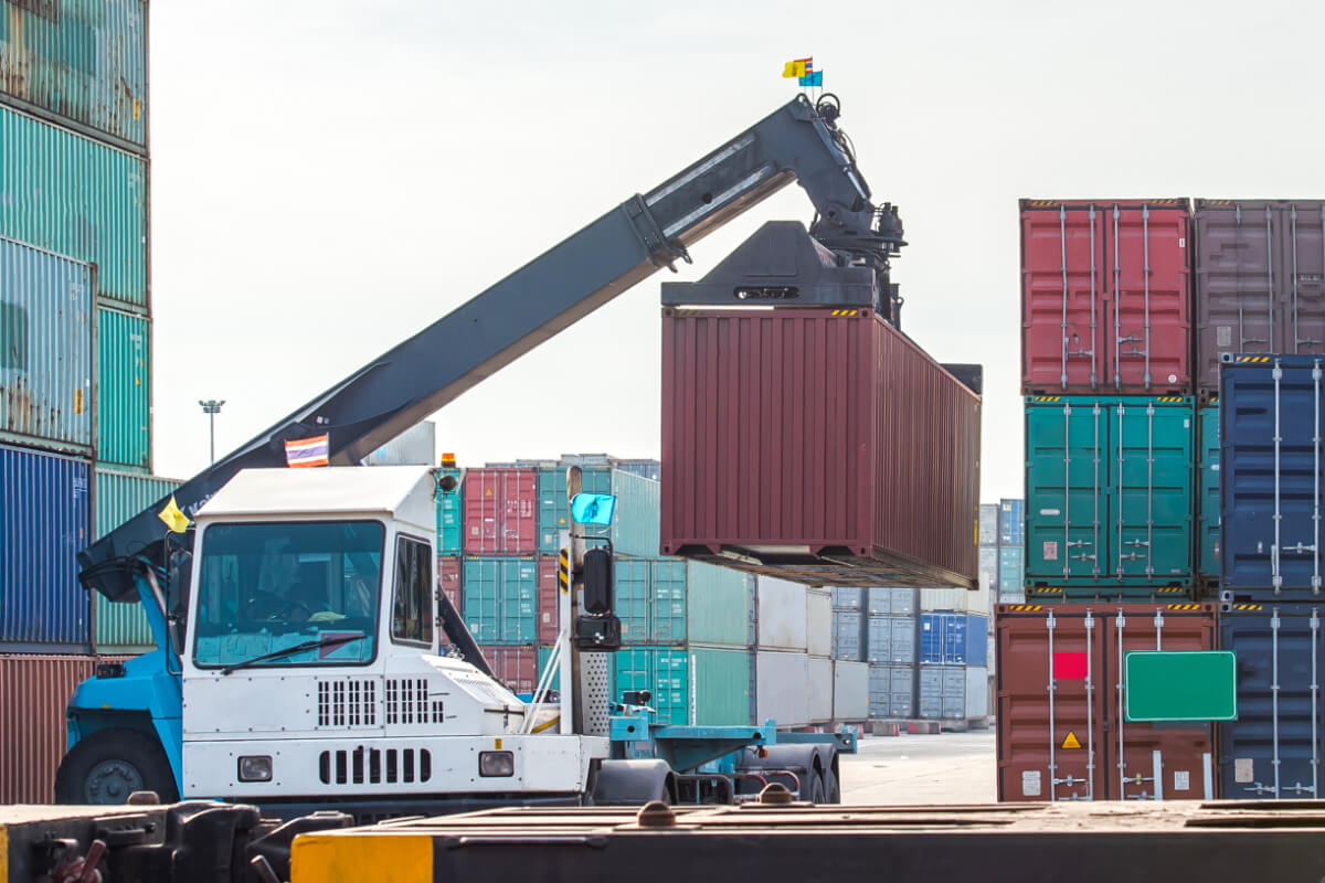 Overseas Container Unloading